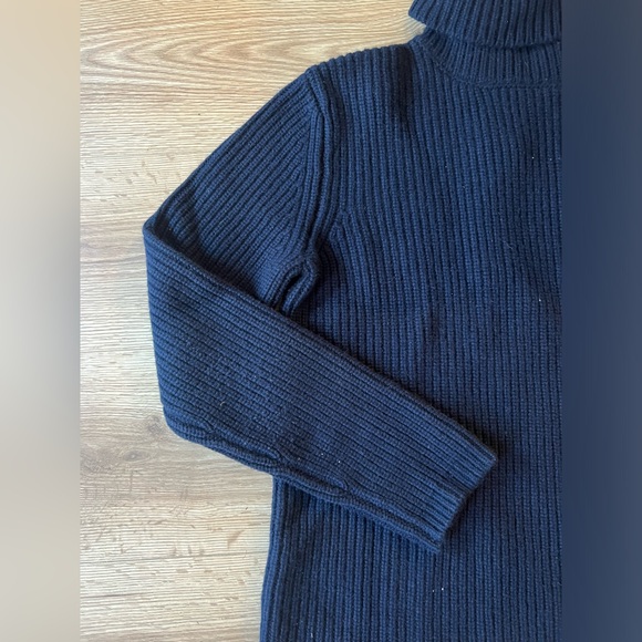 Jenni Kayne Cashmere Turtleneck Sweater NWT - color Navy - size M / Medium - Picture 5 of 15